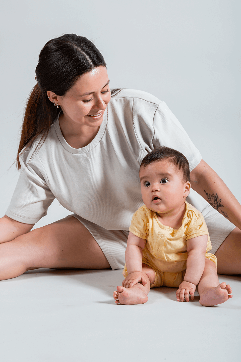 Pijama de lactancia beige