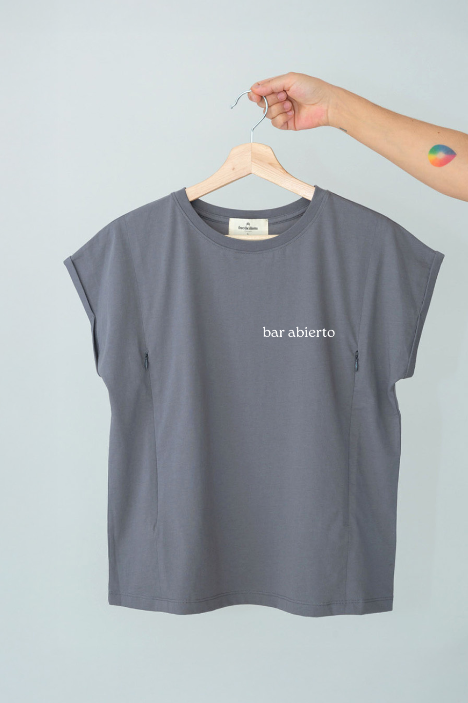 Polera de Lactancia Sahr Gris Bar Abierto - freethemama