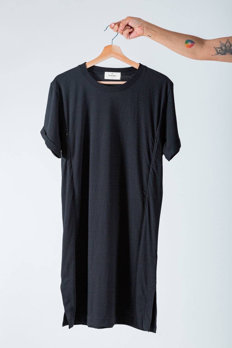 Vestido de lactancia Azucena negro de algodón Pima Peruano con cierres invisibles.