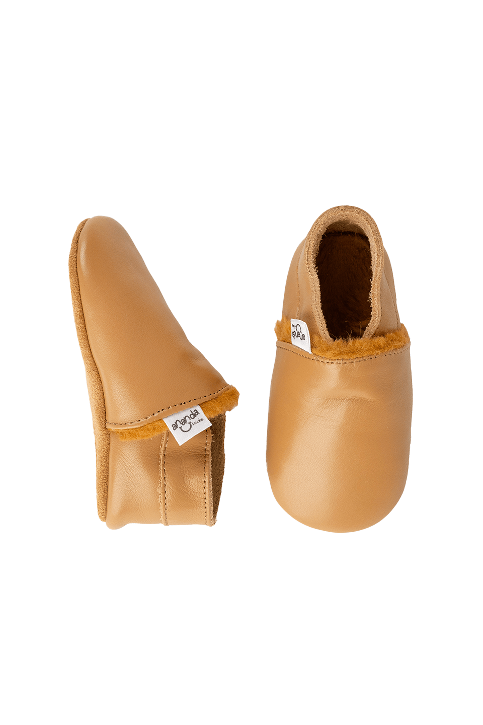 zapatos ergonomicos de invierno para tu bebé, en color latte, suaves y flexibles.