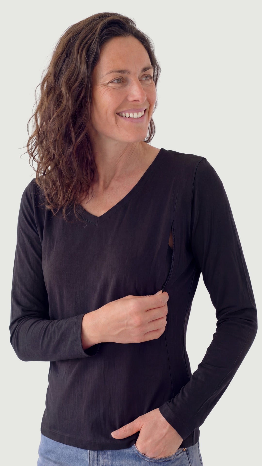 Polera de Lactancia Lara - Manga Larga Cuello V