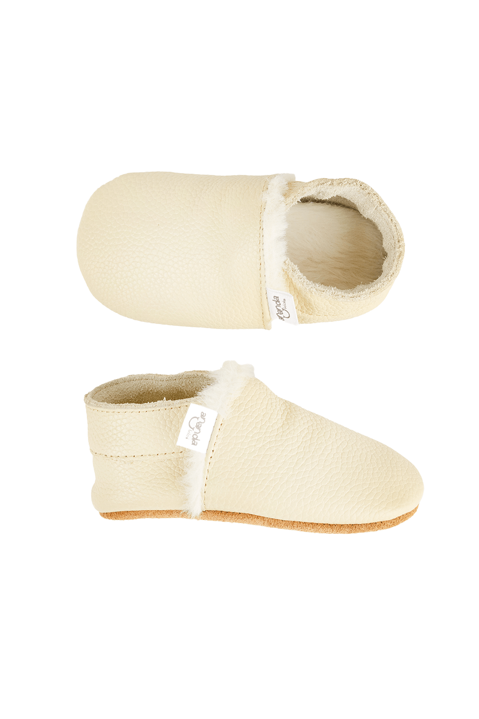 Ergonomic winter moccasins for first steps with non-slip sole and soft interior.