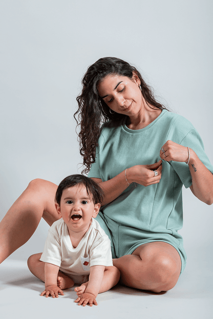 pijama de lactancia verde