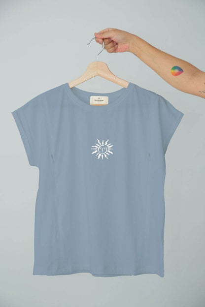 polera de lactancia Sahr Sol de algodón Pima con diseño de sol y cierres invisibles