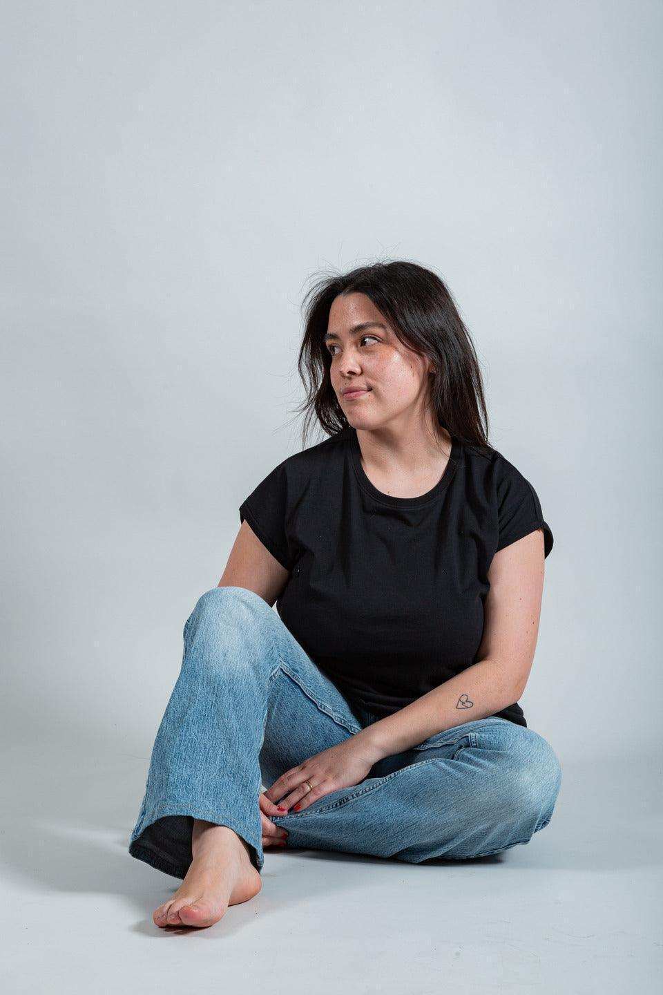 Polera de Lactancia Sahr Negra Luna - freethemama