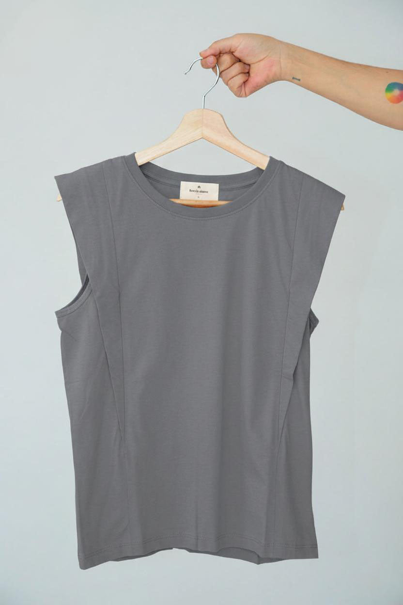 Polera lactancia Tank sin mangas gris algodón peruano con cierres invisibles
